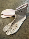 TABI SOCKS 　右：薄ピンクサークル/ 左：薄桜　アシンメトリー