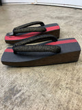 シコロ三味舟形桐下駄 BLACK/RED