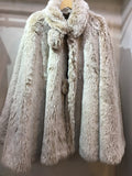 faux fur cape beige フェイクファーケープ